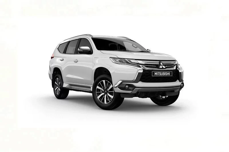 Mitsubishi Pajero Sport Car