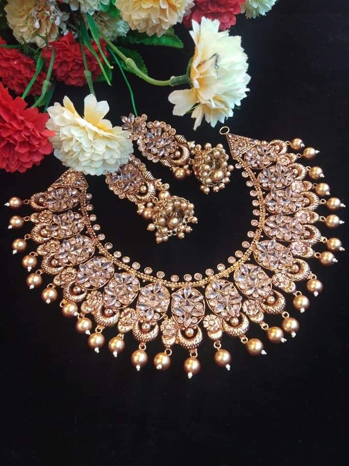 Women’s jewellery