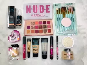 Make up combo